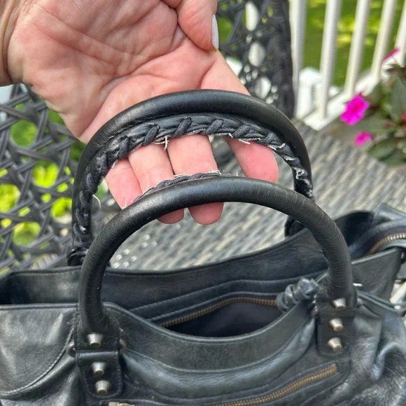 Balenciaga Velo Black Leather Crossbody Bag - Picture 7 of 13